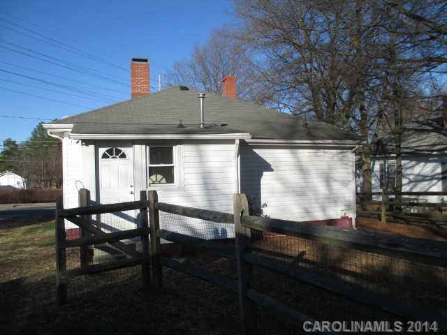 306 E 11th St, Kannapolis, NC 28083 photo 2