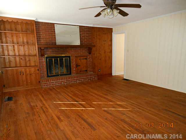 114 Knox St, Clover, SC 29710 photo 5