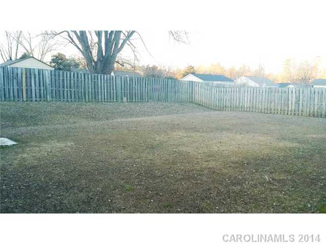 1613 Mackenzie Ln, Monroe, NC 28110 photo 4