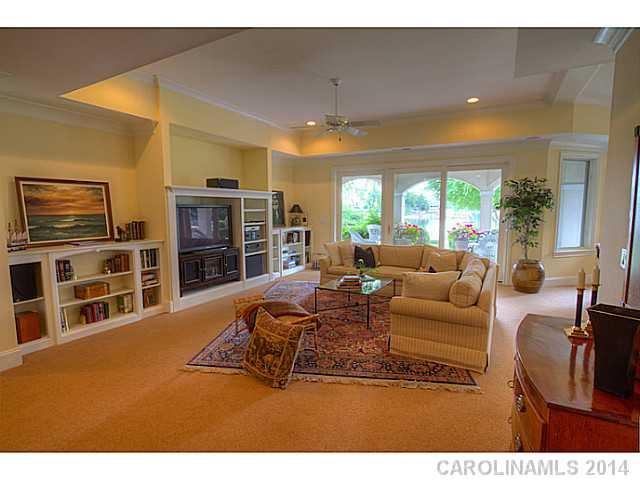 18310 Town Harbour Rd, Cornelius, NC 28031 photo 13
