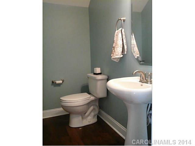 17751 N Shore Cir, Cornelius, NC 28031 photo 13
