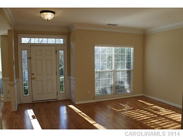 19908 Sandyedge Dr, Cornelius, NC 28031 photo 2