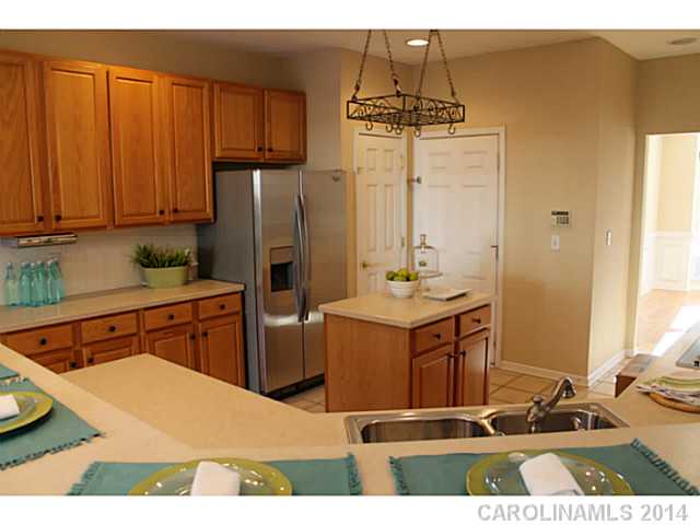 19908 Sandyedge Dr, Cornelius, NC 28031 photo 6