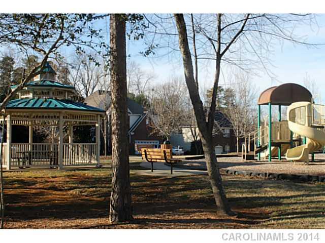 19908 Sandyedge Dr, Cornelius, NC 28031 photo 16