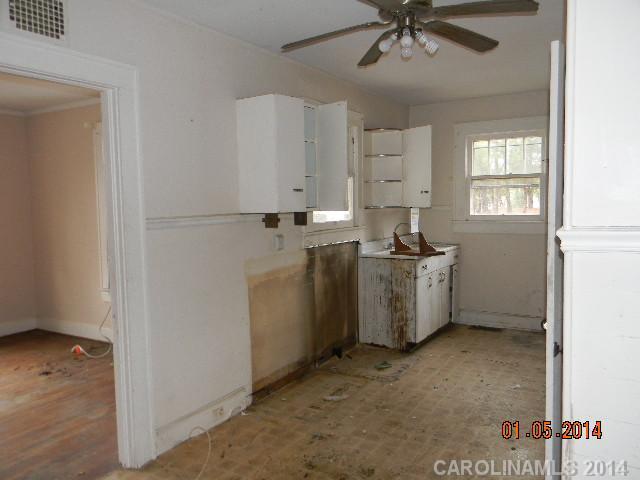 52 Maple St, Badin, NC 28009 photo 3