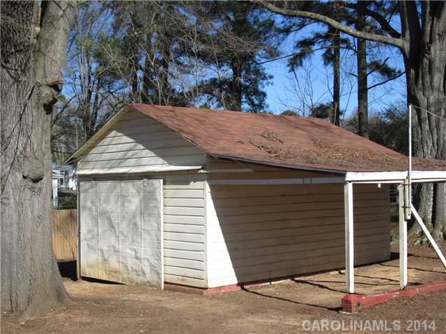435 E 22nd St, Kannapolis, NC 28083 photo 2
