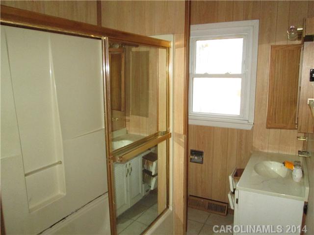 435 E 22nd St, Kannapolis, NC 28083 photo 6