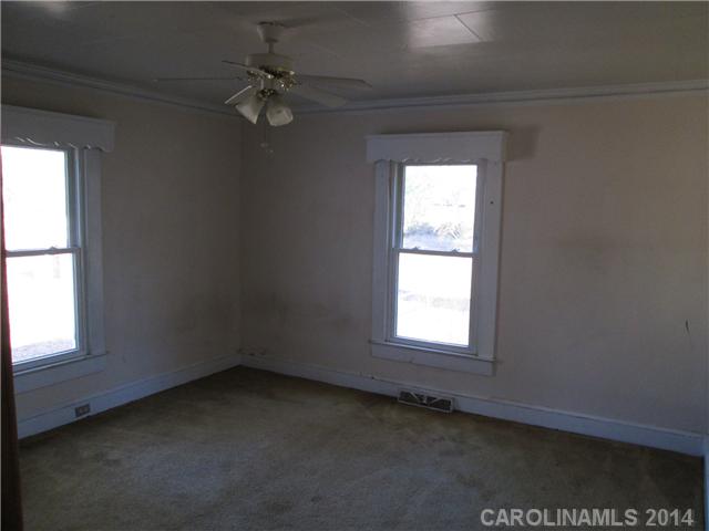 435 E 22nd St, Kannapolis, NC 28083 photo 5