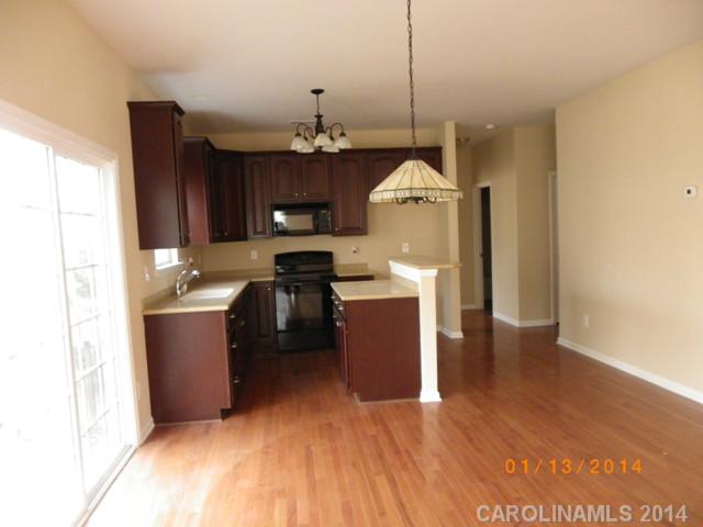 3224 Wicklow Ln, Clover, SC 29710 photo 2