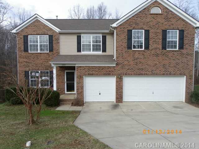 3224 Wicklow Ln, Clover, SC 29710 photo 1