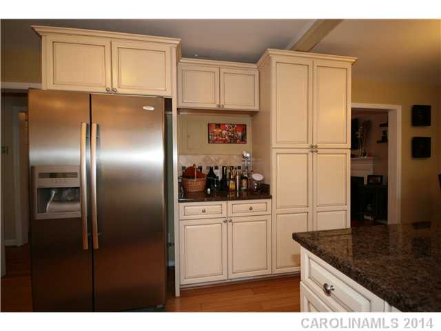 5509 Farmbrook Dr, Charlotte, NC 28210 photo 8