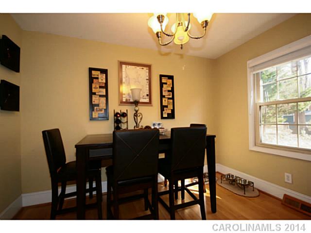 5509 Farmbrook Dr, Charlotte, NC 28210 photo 6