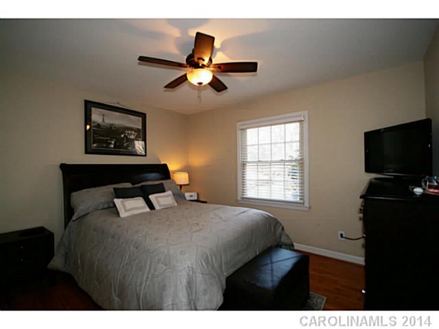 5509 Farmbrook Dr, Charlotte, NC 28210 photo 10