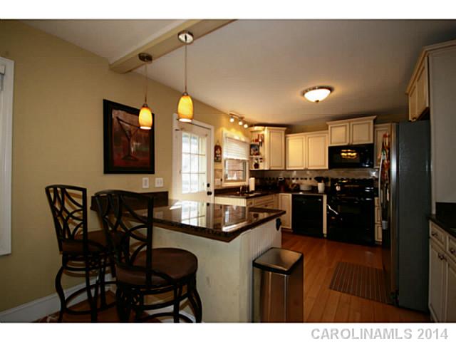 5509 Farmbrook Dr, Charlotte, NC 28210 photo 7