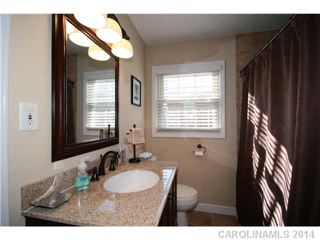 5509 Farmbrook Dr, Charlotte, NC 28210 photo 14