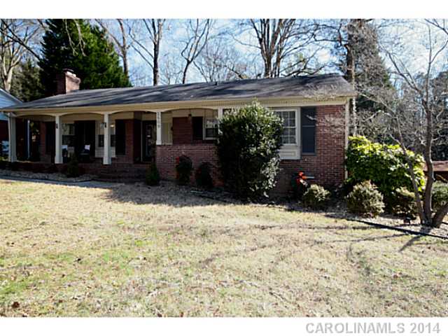 5509 Farmbrook Dr, Charlotte, NC 28210 photo 1