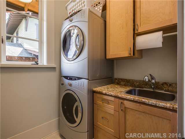 1409 Devon Dr, Charlotte, NC 28209 photo 12