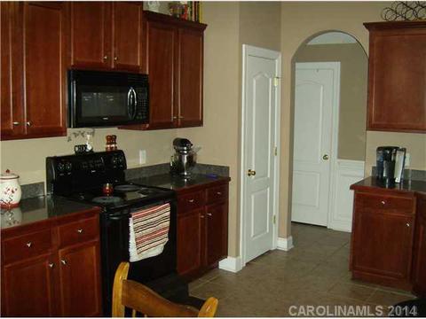 1015 Wind Carved Ln, Monroe, NC 28110 photo 4