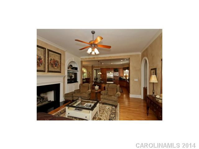 18804 Windy Point Dr, Cornelius, NC 28031 photo 6