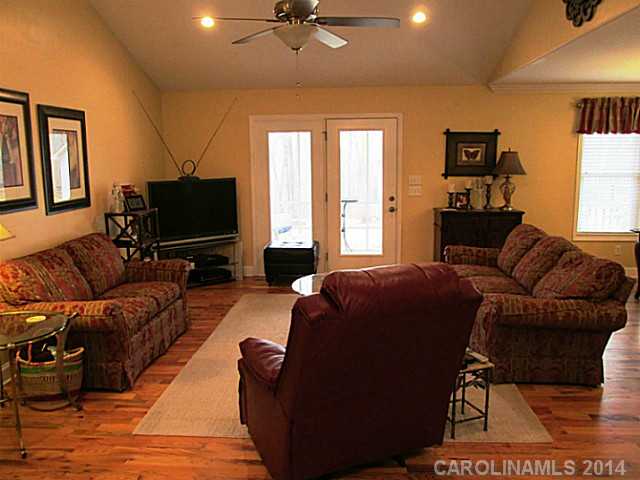 5767 Cedar Run Dr, Denver, NC 28037 photo 4