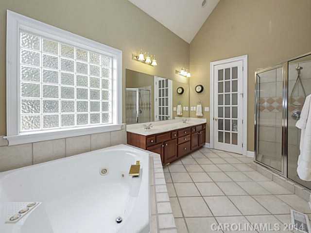 18507 Rollingdale Ln, Davidson, NC 28036 photo 11