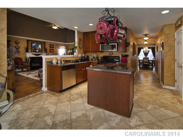 7833 E Berkeley Rd, Denver, NC 28037 photo 8