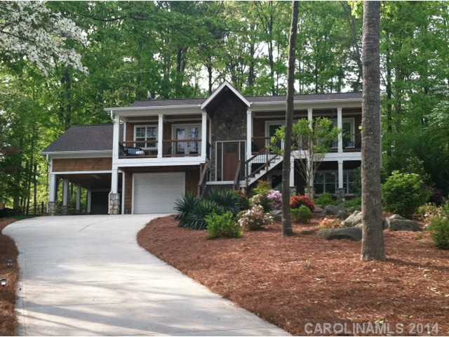 19024 Mountainview Dr, Cornelius, NC 28031 photo 1