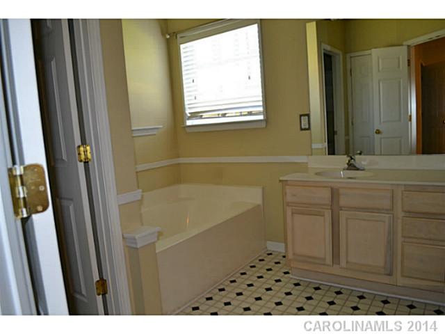 3025 Viola Ln, Monroe, NC 28110 photo 8