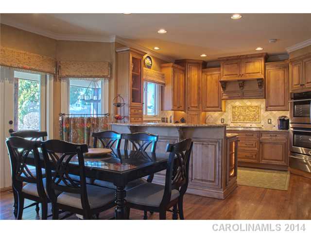 18929 Elm Row Ct, Davidson, NC 28036 photo 3