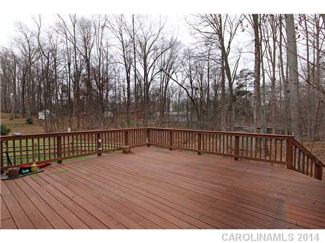 8405 Bampton Dr, Concord, NC 28027 photo 4