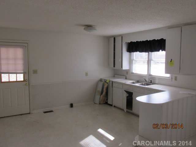 404 Maple St, Locust, NC 28097 photo 2
