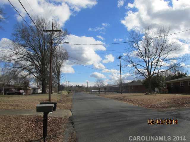404 Maple St, Locust, NC 28097 photo 8