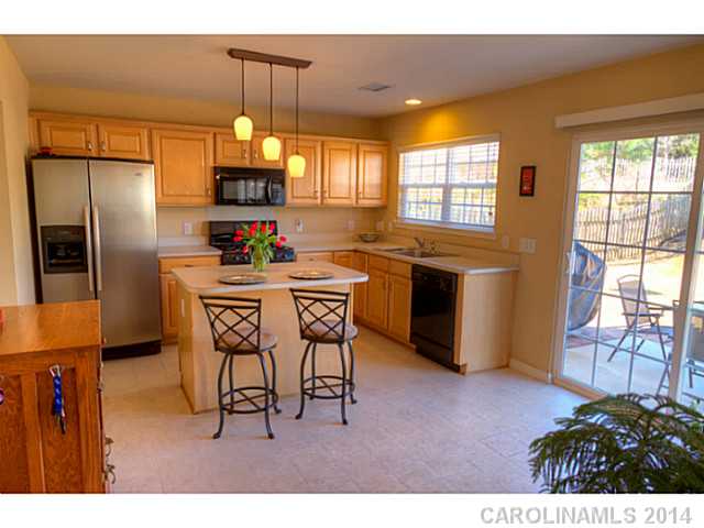 18012 Bluff Inlet Rd, Cornelius, NC 28031 photo 4