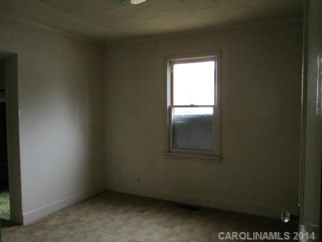 407 E 18th St, Kannapolis, NC 28083 photo 4
