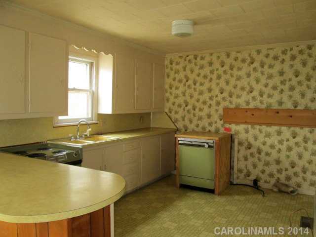 407 E 18th St, Kannapolis, NC 28083 photo 3