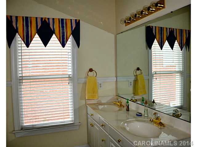 18640 Greyton Ln, Davidson, NC 28036 photo 14