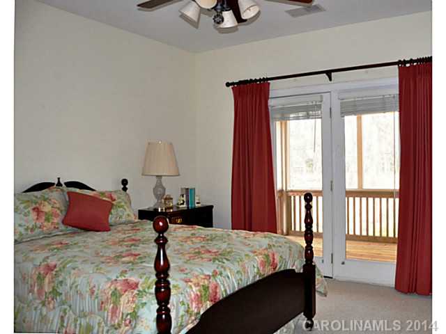 18640 Greyton Ln, Davidson, NC 28036 photo 11