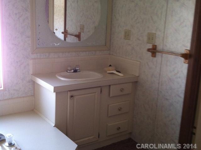 691 Jericho Rd, Harmony, NC 28634 photo 8