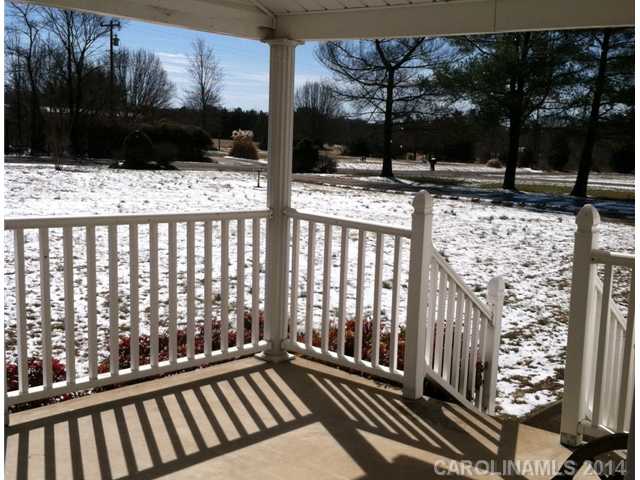 691 Jericho Rd, Harmony, NC 28634 photo 4