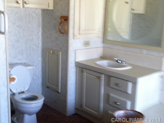 691 Jericho Rd, Harmony, NC 28634 photo 15