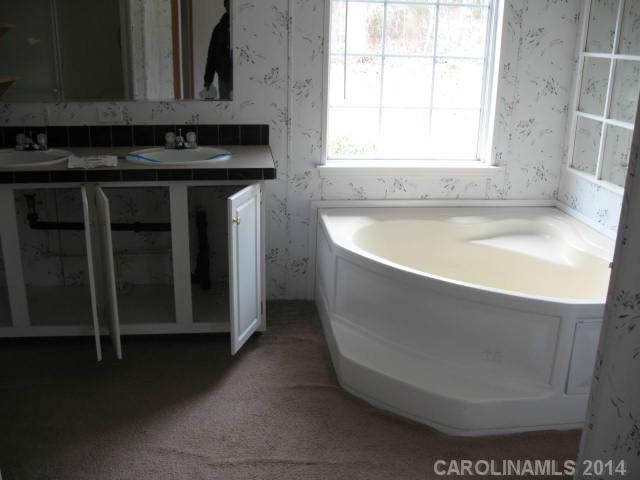 171 Forney Dr, Olin, NC 28660 photo 7