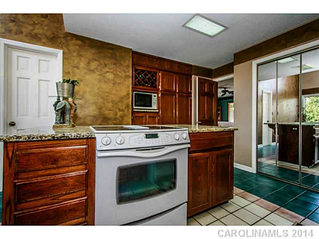 314 Fallingbrook Dr, Belmont, NC 28012 photo 5