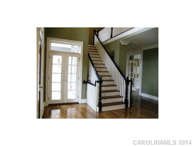 706 Eagle Point Ct, Matthews, NC 28104 photo 8