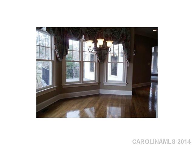 706 Eagle Point Ct, Matthews, NC 28104 photo 6