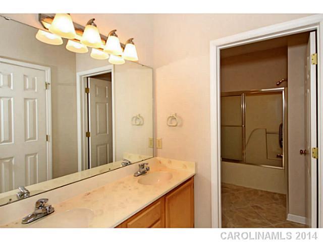 19934 Oak Leaf Cir #25, Cornelius, NC 28031 photo 9