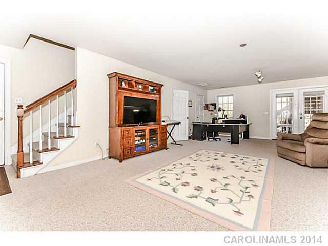 413 Clairview Ln, Matthews, NC 28105 photo 13