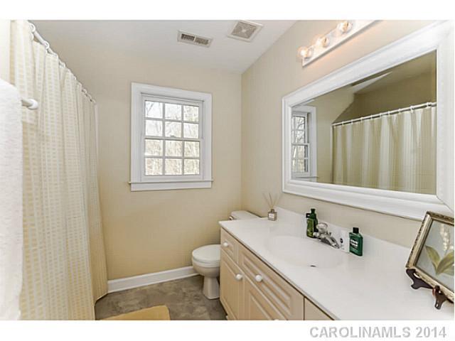 413 Clairview Ln, Matthews, NC 28105 photo 11