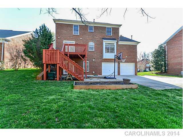 413 Clairview Ln, Matthews, NC 28105 photo 16