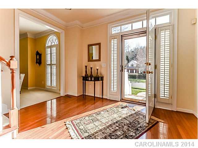413 Clairview Ln, Matthews, NC 28105 photo 2