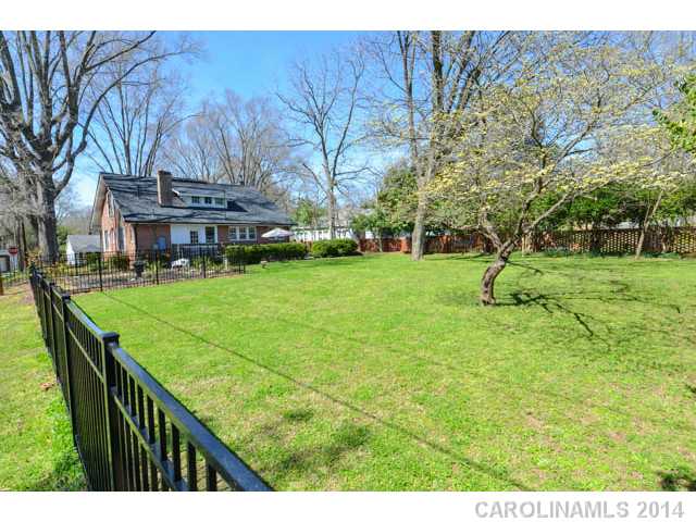 215 Wilson St, Monroe, NC 28112 photo 3